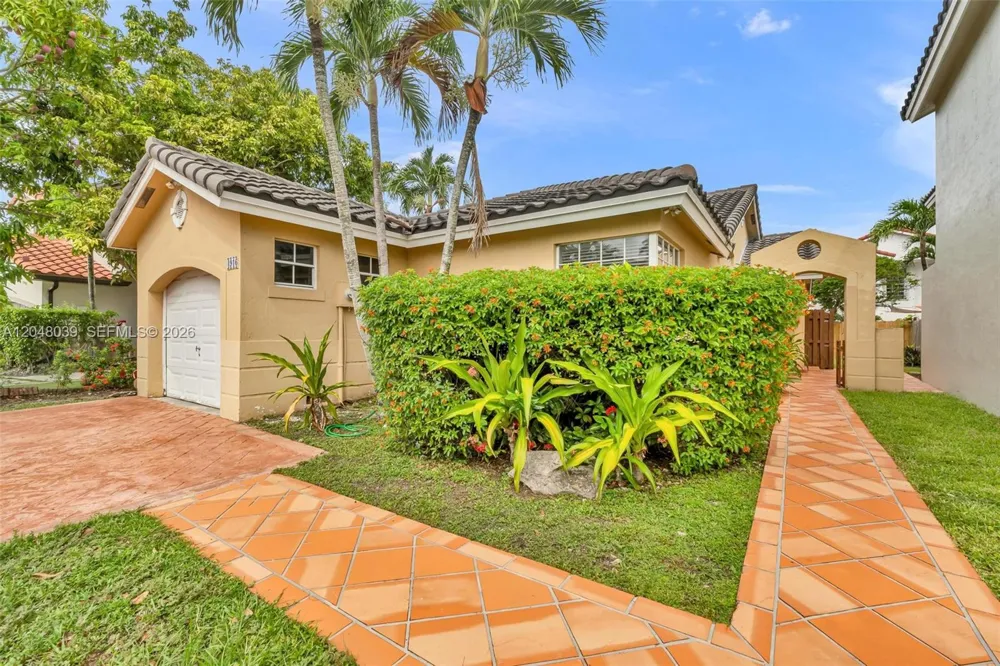 4916 SW 154th Ave Miami, FL 33185