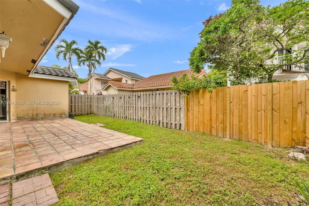 4916 SW 154th Ave Miami, FL 33185