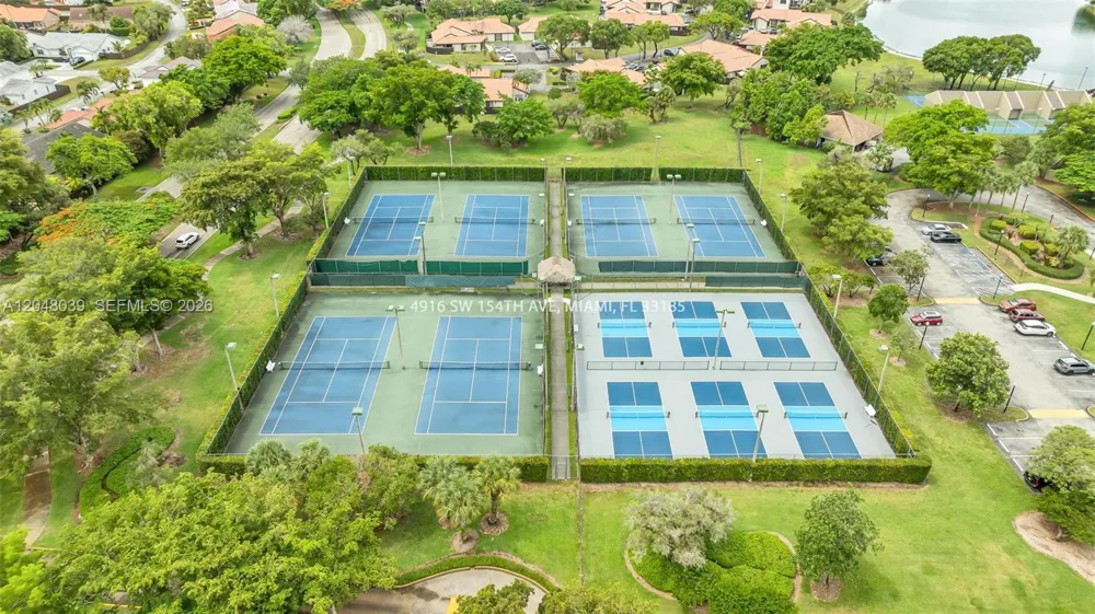 4916 SW 154th Ave Miami, FL 33185