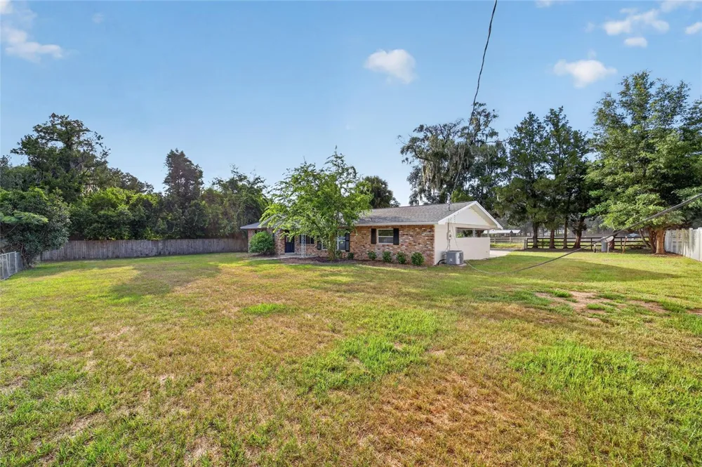 2421 NE 57TH PLACE ocala, FL 34479