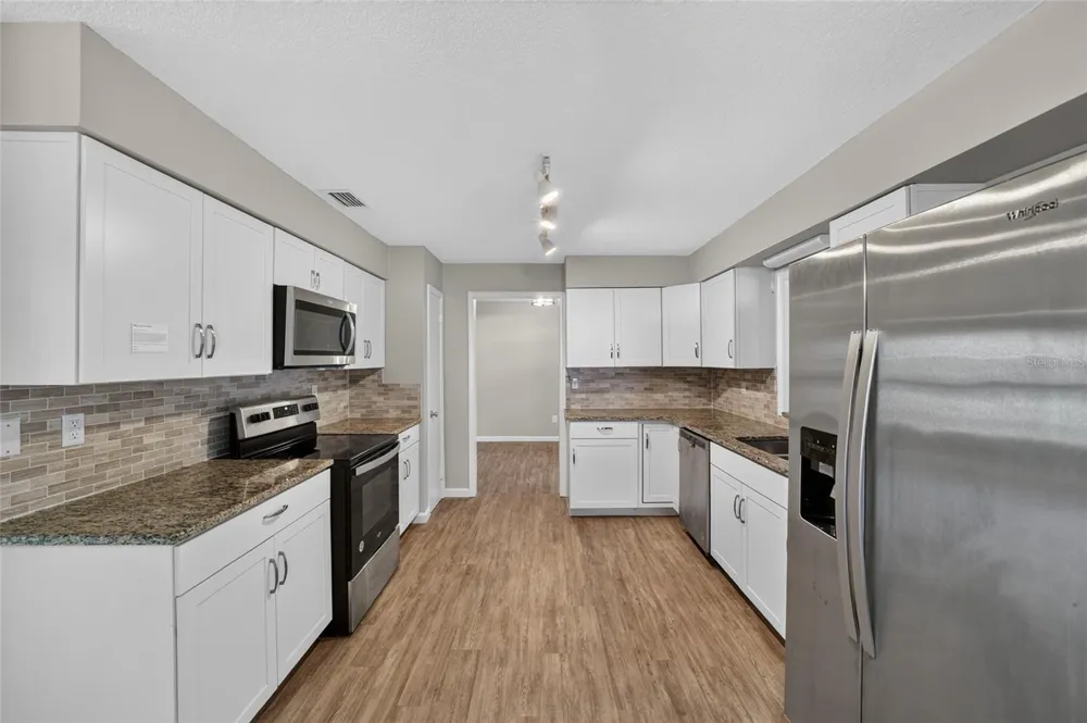 2421 NE 57TH PLACE ocala, FL 34479