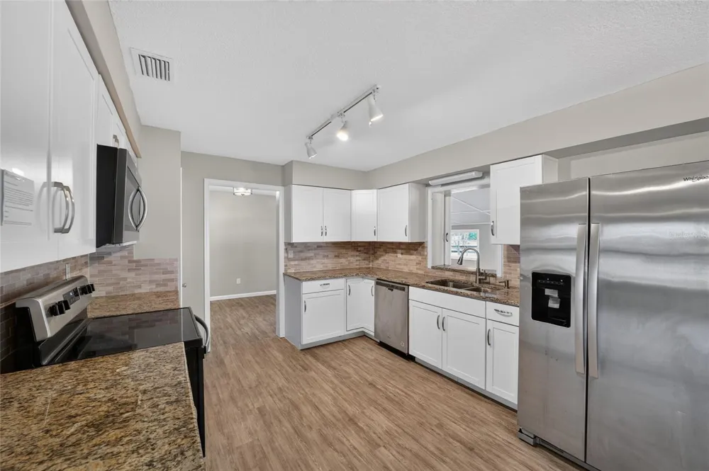 2421 NE 57TH PLACE ocala, FL 34479