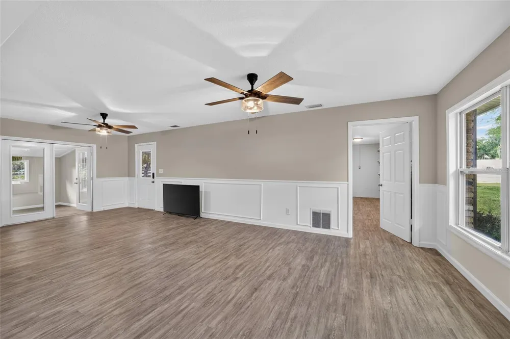 2421 NE 57TH PLACE ocala, FL 34479