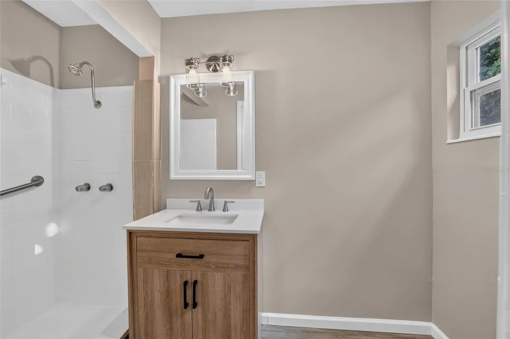 2421 NE 57TH PLACE ocala, FL 34479