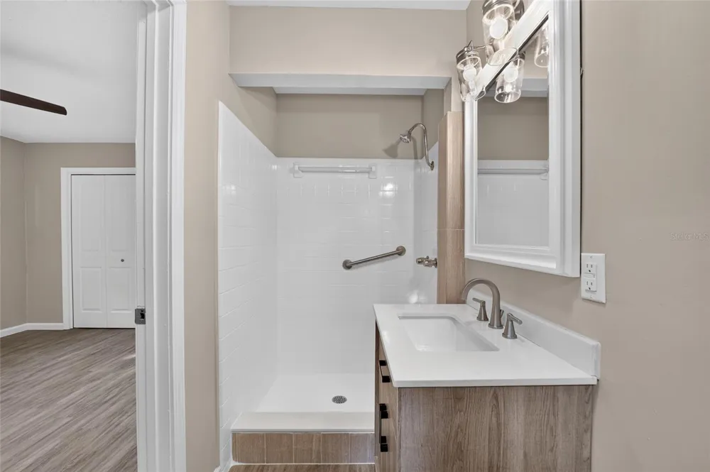 2421 NE 57TH PLACE ocala, FL 34479