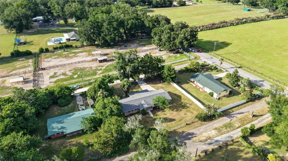 2421 NE 57TH PLACE ocala, FL 34479