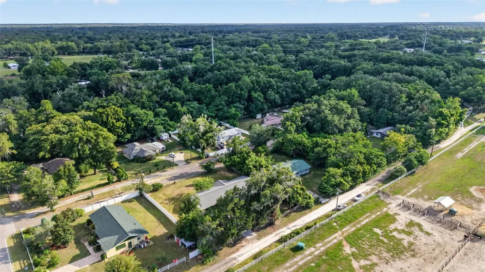 2421 NE 57TH PLACE ocala, FL 34479