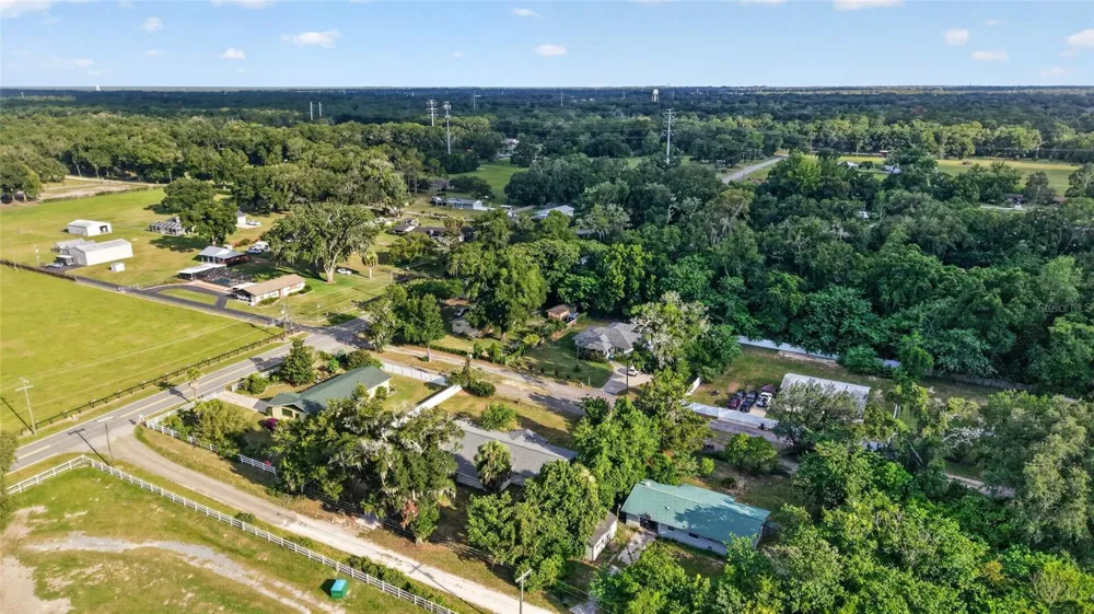 2421 NE 57TH PLACE ocala, FL 34479
