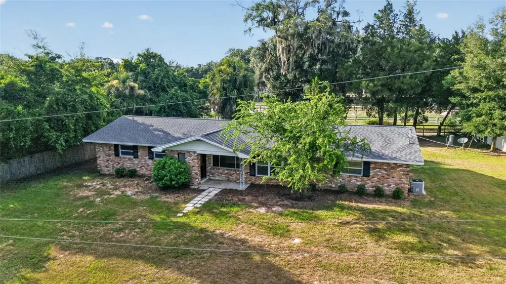 2421 NE 57TH PLACE ocala, FL 34479