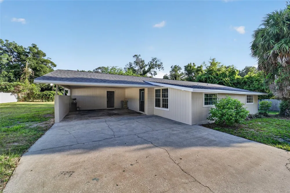 2421 NE 57TH PLACE ocala, FL 34479