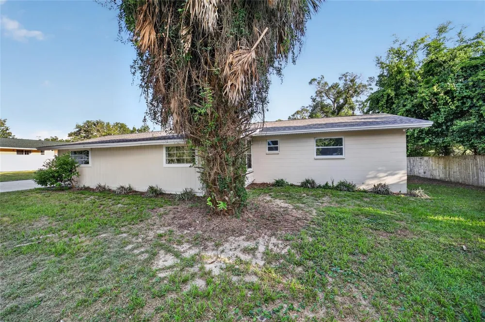 2421 NE 57TH PLACE ocala, FL 34479