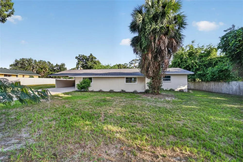 2421 NE 57TH PLACE ocala, FL 34479