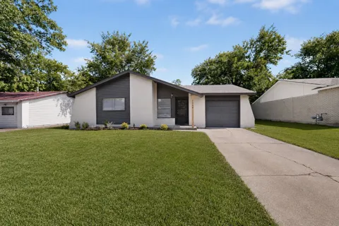 1304 Glynn Oaks Drive