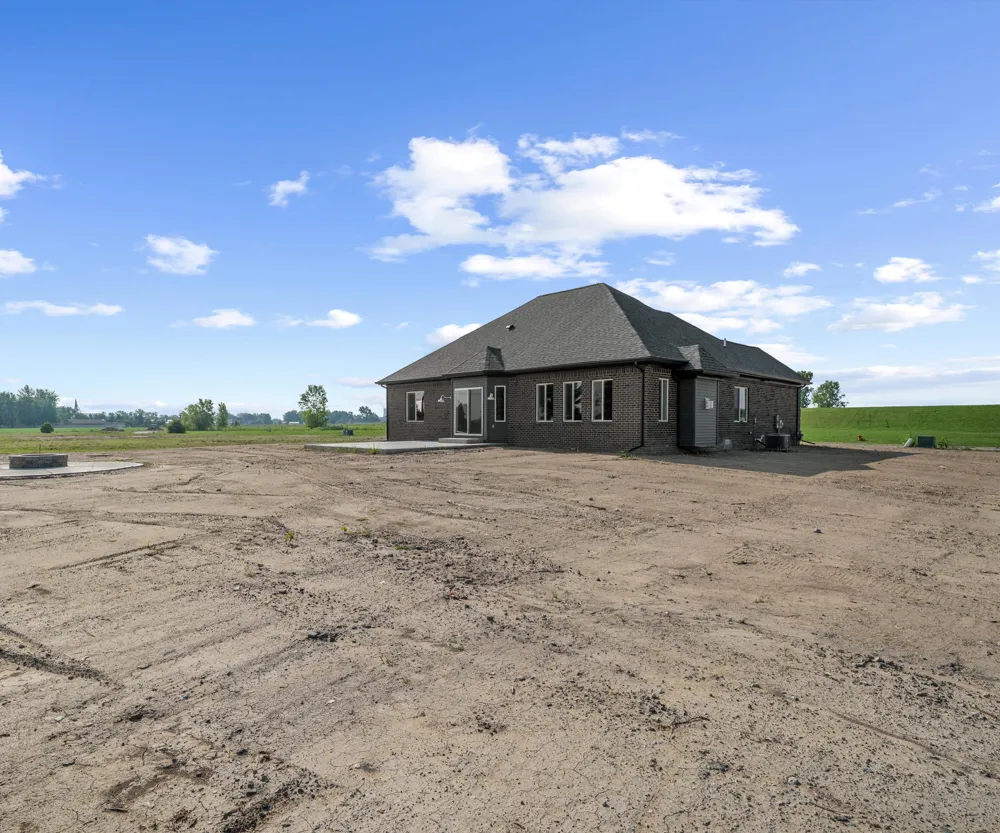 8513 Cobblestone Drive Newport, MI 48166