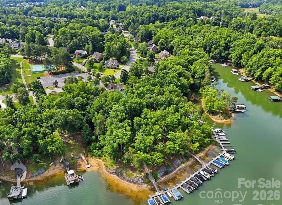 2125 Mt Isle Harbor Drive Charlotte, NC 28214
