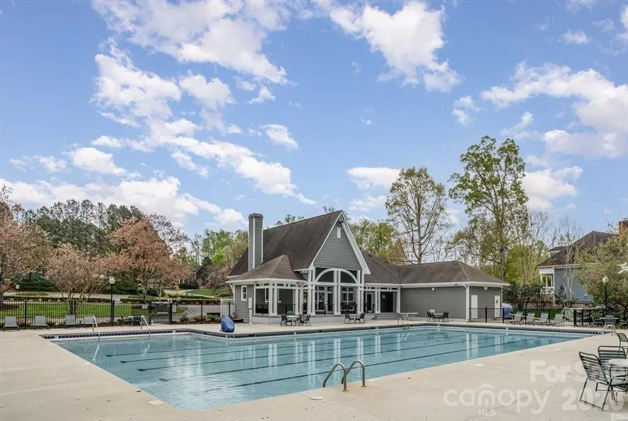 2125 Mt Isle Harbor Drive Charlotte, NC 28214