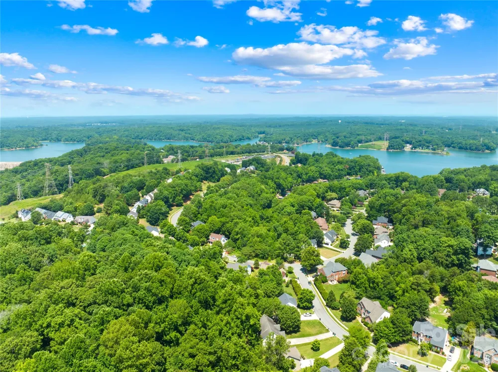 2125 Mt Isle Harbor Drive Charlotte, NC 28214