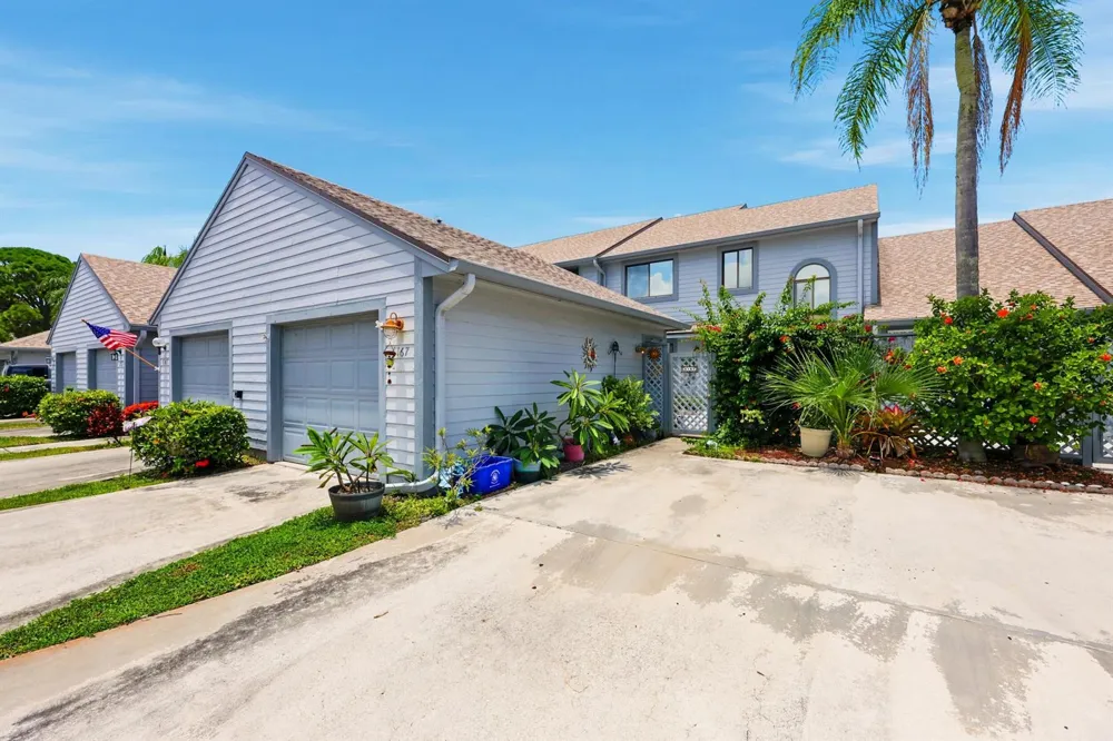 6167 SE Georgetown Place Hobe Sound, FL 33455
