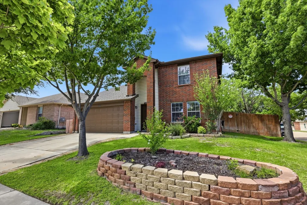 800 Poncho Lane Fort Worth, TX 76052