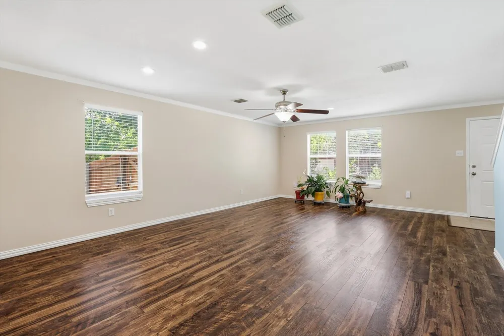 800 Poncho Lane Fort Worth, TX 76052