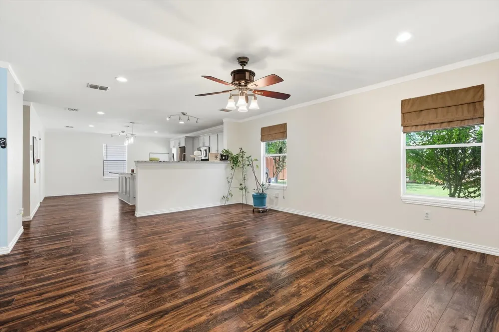 800 Poncho Lane Fort Worth, TX 76052