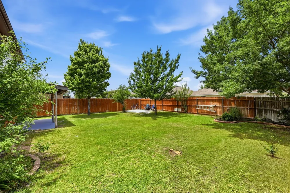800 Poncho Lane Fort Worth, TX 76052