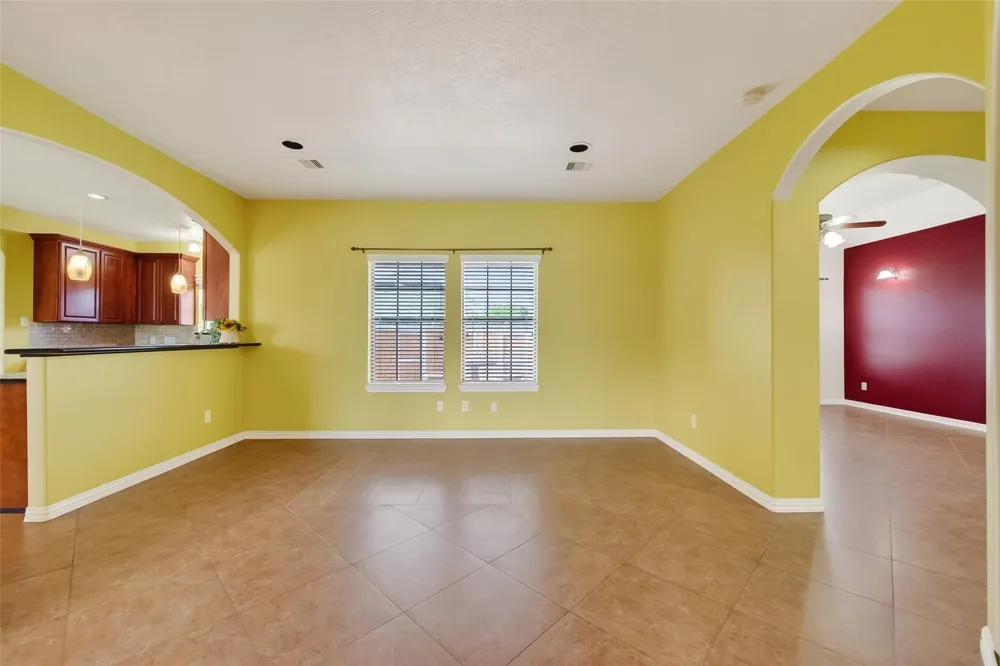 319 Pinedale Ave Arcola, TX 77583