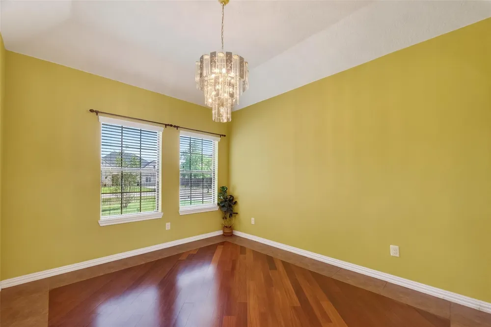 319 Pinedale Ave Arcola, TX 77583