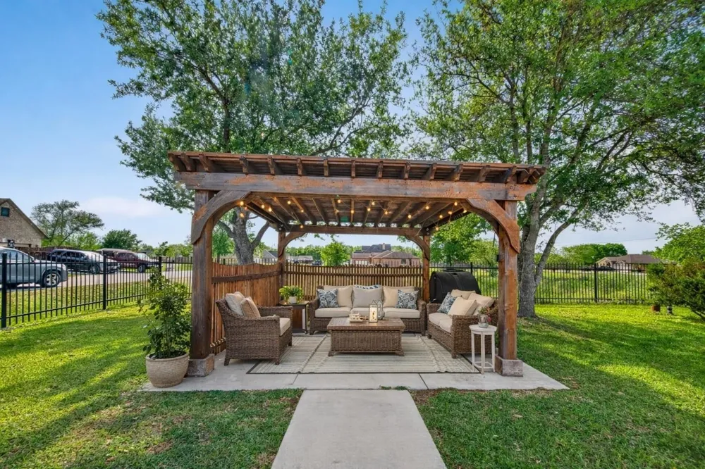 319 Pinedale Ave Arcola, TX 77583