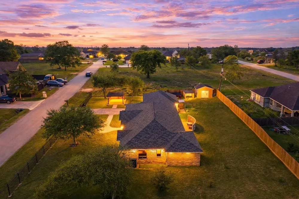319 Pinedale Ave Arcola, TX 77583