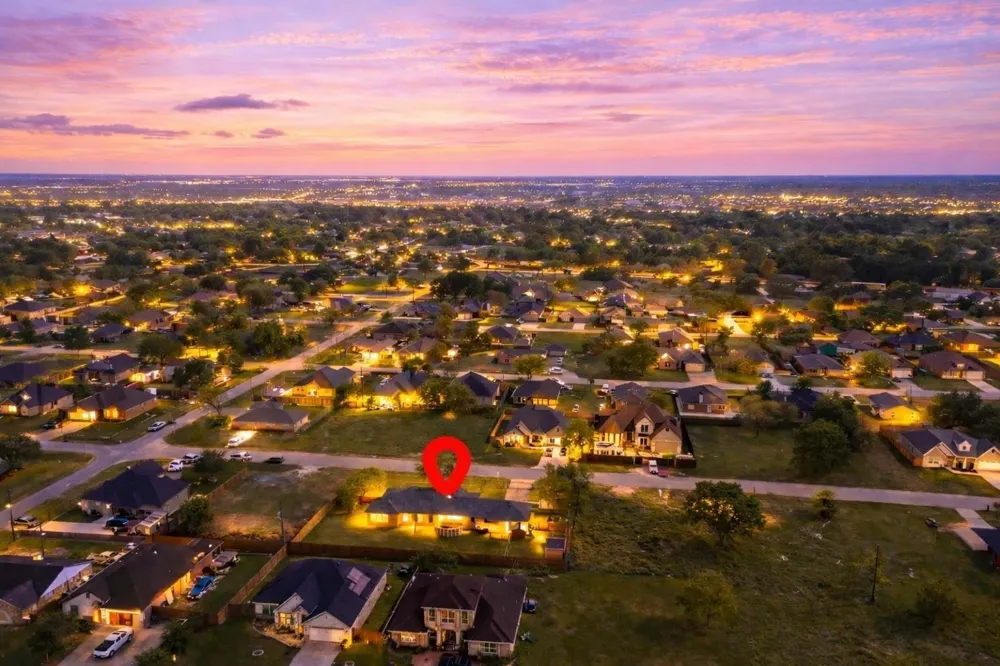 319 Pinedale Ave Arcola, TX 77583
