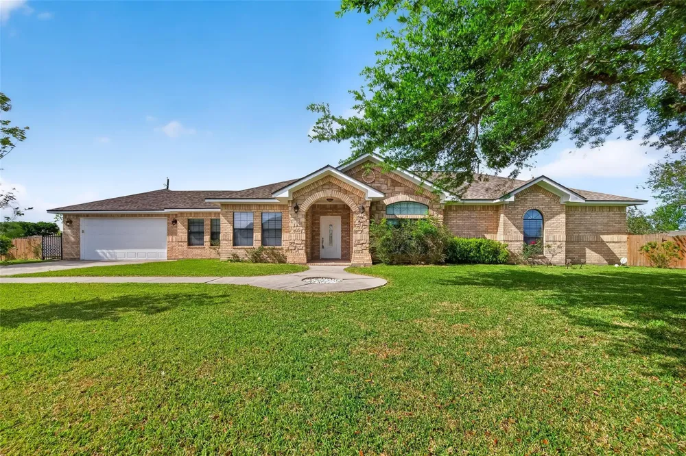 319 Pinedale Ave Arcola, TX 77583