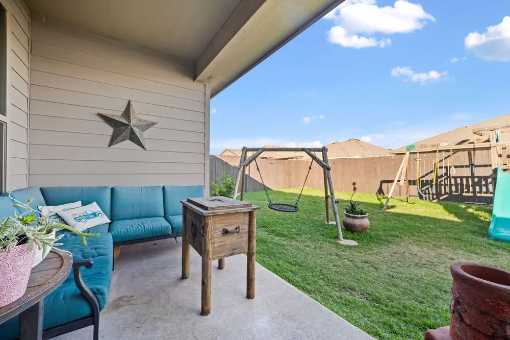 1021 Pasadena Portland, TX 78374