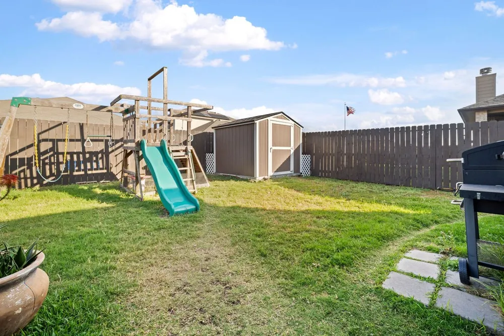 1021 Pasadena Portland, TX 78374