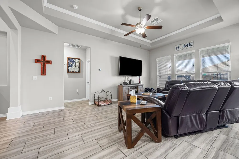 1021 Pasadena Portland, TX 78374