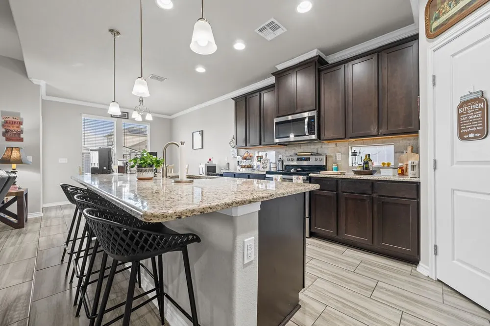 1021 Pasadena Portland, TX 78374