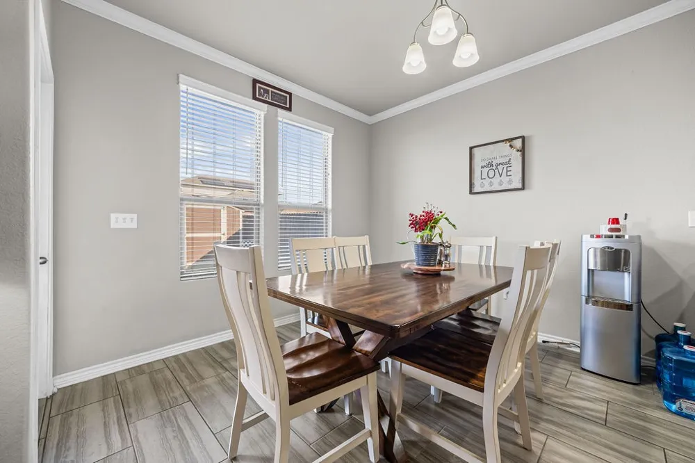 1021 Pasadena Portland, TX 78374