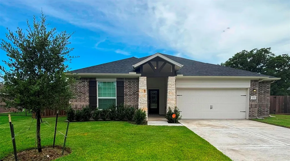 411 S Amherst Drive West Columbia, TX 77486