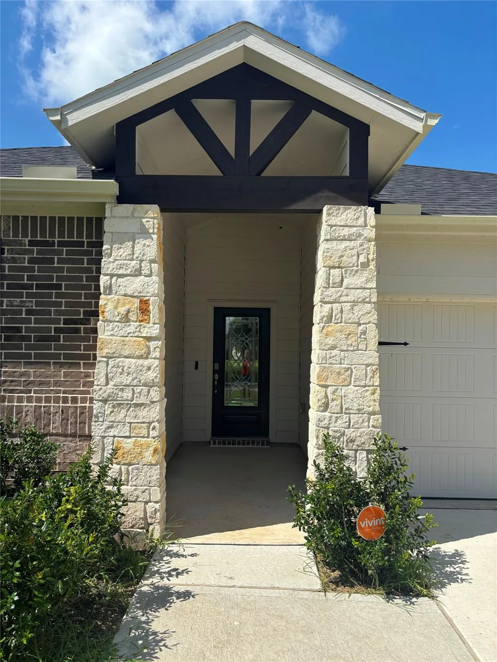 411 S Amherst Drive West Columbia, TX 77486