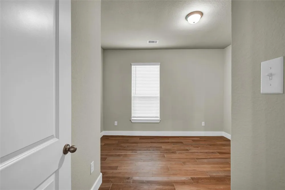 411 S Amherst Drive West Columbia, TX 77486