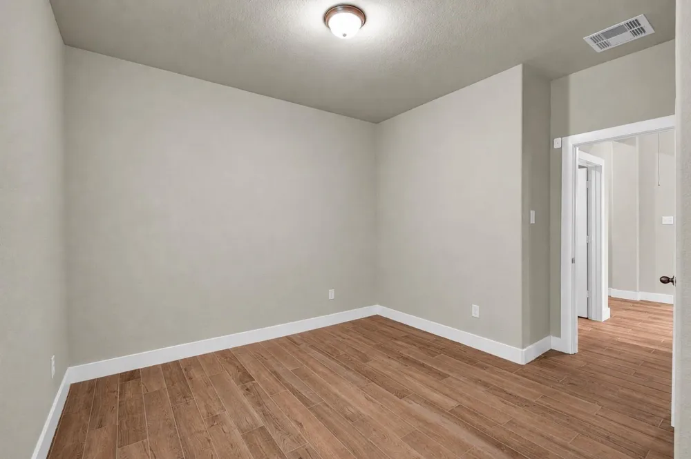 411 S Amherst Drive West Columbia, TX 77486