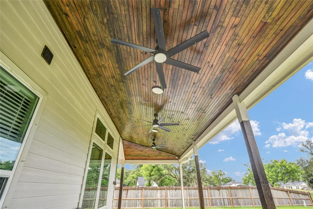 411 S Amherst Drive West Columbia, TX 77486