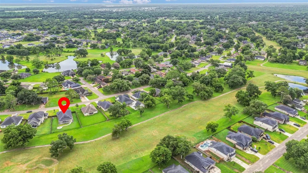 411 S Amherst Drive West Columbia, TX 77486