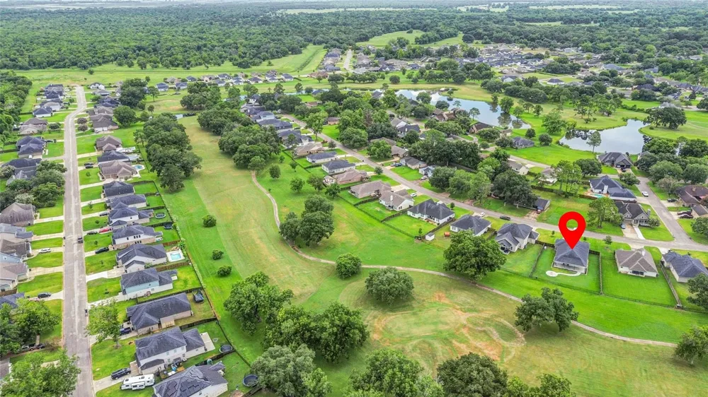 411 S Amherst Drive West Columbia, TX 77486