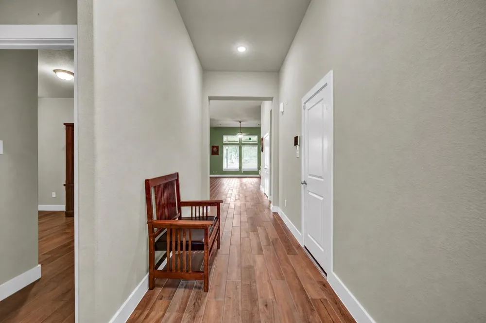 411 S Amherst Drive West Columbia, TX 77486
