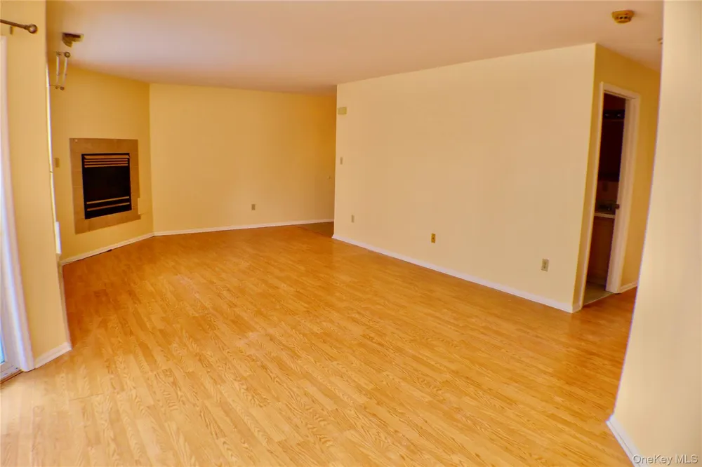 305 Gazebo Court New Windsor, NY 12553