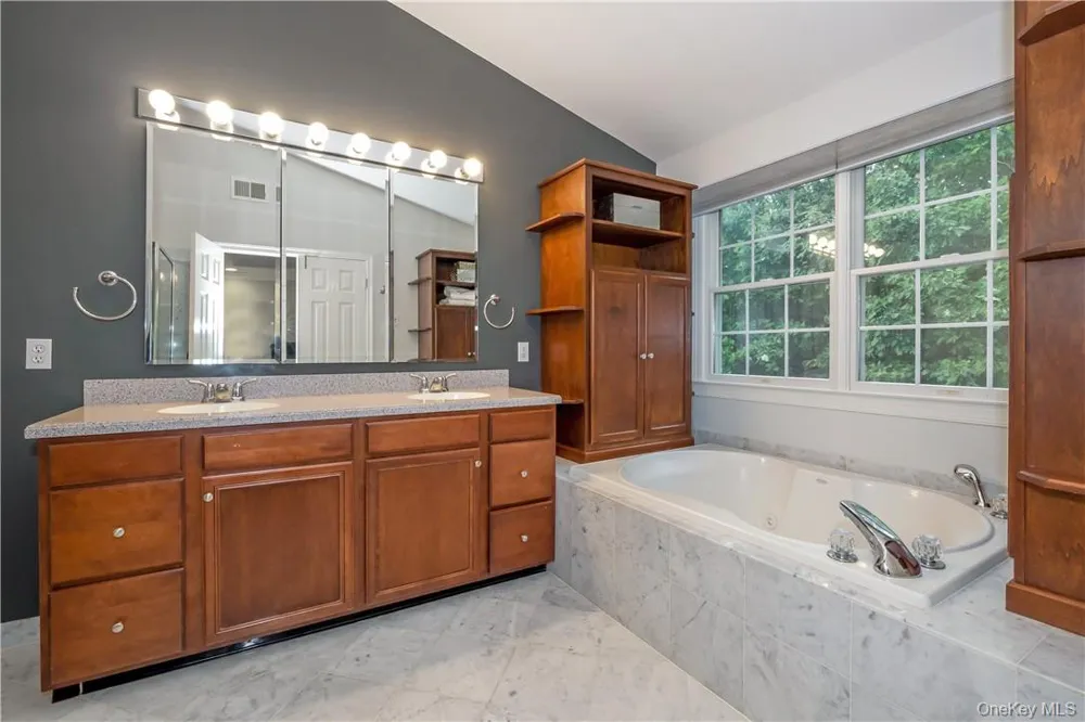 7 Hopkins Lane Armonk, NY 10504