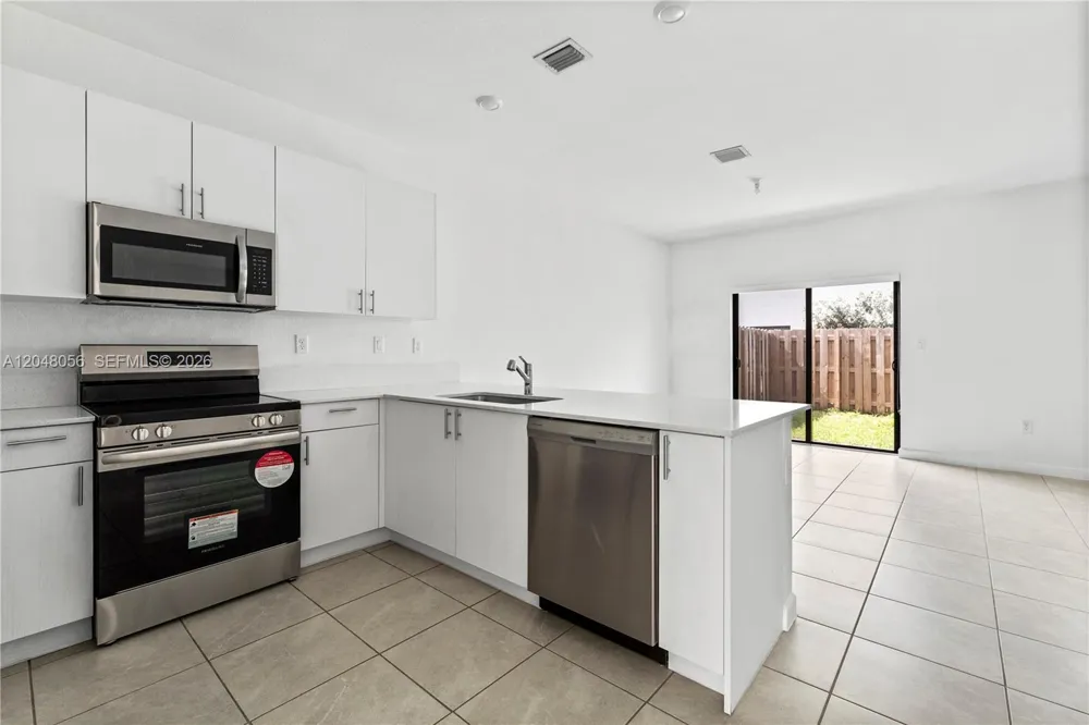 12958 SW 231st St Miami, FL 33170
