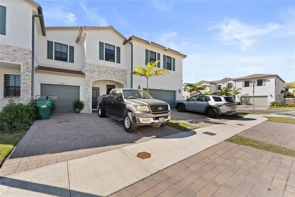12958 SW 231st St Miami, FL 33170