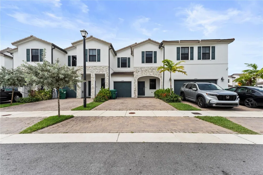 12958 SW 231st St Miami, FL 33170